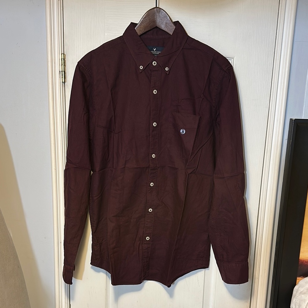 Men’s American Eagle Outfitters Maroon Shirt Size Medium NWT